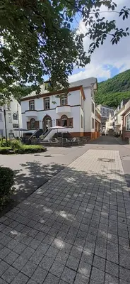 Das Gebäude in dem sich das Gasthaus befindet