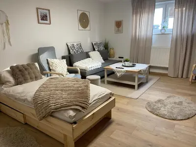 Ein Sitzbereich in der Unterkunft FeWo Zum Preussensteig Fröhwaldstraße 19 max 5 Gäste
