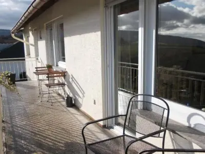 Ein Balkon oder eine Terrasse in der Unterkunft Apartment mit Balkon und Rheinblick by Interhome