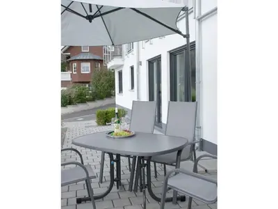 Ein Patio oder anderer Außenbereich in der Unterkunft Moselle Castle View, Koblenz Dieblich