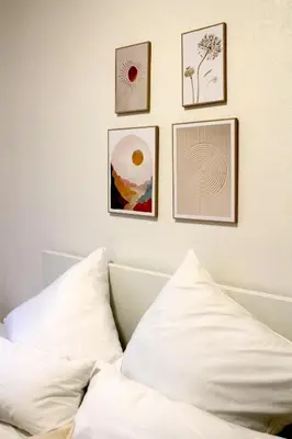 Ein Bett oder Betten in einem Zimmer der Unterkunft Central Cosy Apartment with Historic View