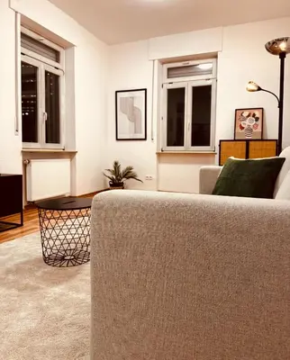 Ein Sitzbereich in der Unterkunft Central Cosy Apartment with Historic View