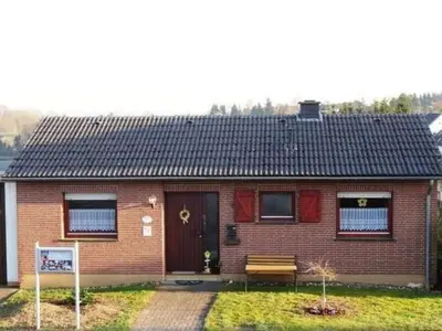 Das Gebäude in dem sich das Ferienhaus befindet
