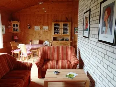 Ein Sitzbereich in der Unterkunft Holiday Home Haus Sonnenhang by Interhome