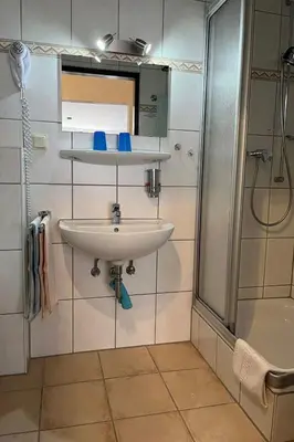Ein Badezimmer in der Unterkunft Apartment Haus Budinger by Interhome