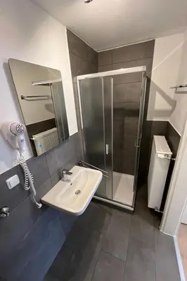 Ein Badezimmer in der Unterkunft Apartment Haus Budinger by Interhome