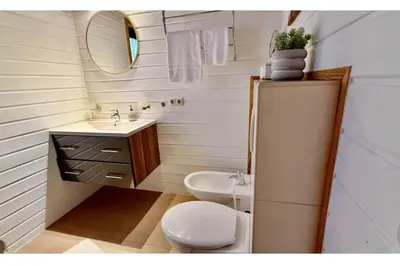 Grundriss der Unterkunft 10-Personen-Wellness-Chalet in erster Reihe am See