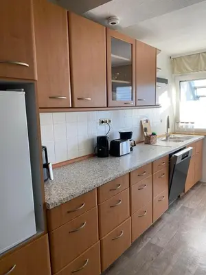 Küche/Küchenzeile in der Unterkunft TDY TLA Housing & Guest Apartment