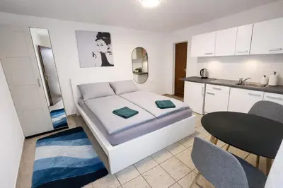 Küche/Küchenzeile in der Unterkunft Kleines Apartment mit Doppelbett