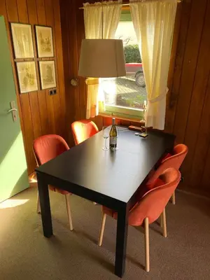 Ein Sitzbereich in der Unterkunft Gemütliches Ferienhaus
