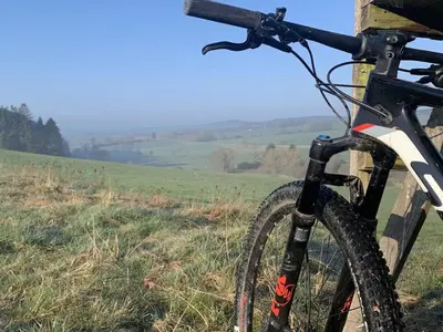 Radfahren an der Unterkunft Holiday home in Neichen with barbecue oder in der Nähe