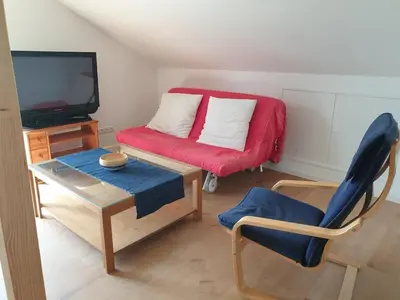 TV/Unterhaltungsangebot in der Unterkunft Ruhige Dachgeschosswohnung mit Sauna, Balkon, Aussicht