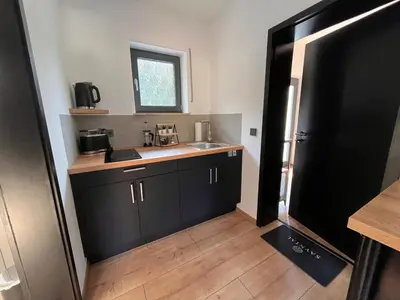 Küche/Küchenzeile in der Unterkunft Ferienwohnung Sayntal - Blick auf Schloss Sayn