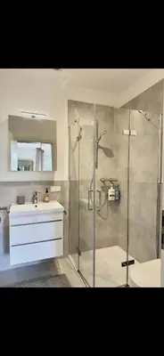 Ein Badezimmer in der Unterkunft Modernes Apartment mit gehobener Ausstattung