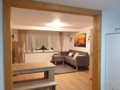 Ein Sitzbereich in der Unterkunft Ferienwohnung zur Honigschleife