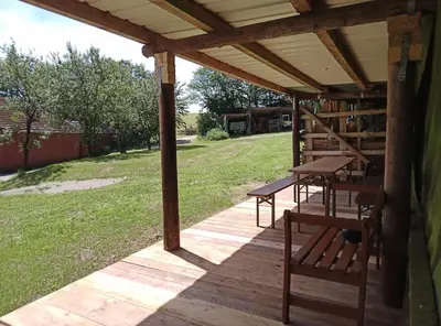 Ein Garten an der Unterkunft Ferienwohnung Weitblick