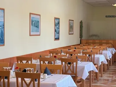 Ein Restaurant oder anderes Speiselokal in der Unterkunft Sportschule Bitburg - Sportpark-Hotel