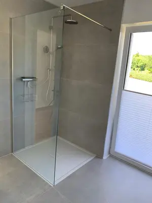 Ein Badezimmer in der Unterkunft Eifel24, Homeoffice mit Terrasse