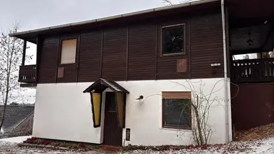 Das Gebäude in dem sich die Ferienwohnung befindet