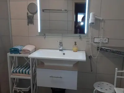 Ein Badezimmer in der Unterkunft Apartment FeWo Sonnenblume by Interhome