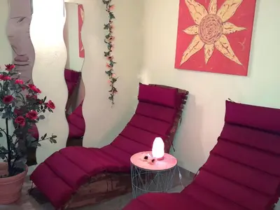 Ein Sitzbereich in der Unterkunft Apartment FeWo Sonnenblume by Interhome