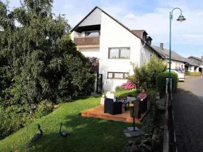 Ein Garten an der Unterkunft Apartment Haus Starkenburg by Interhome