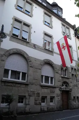 Das Gebäude in dem sich die Ferienwohnung befindet