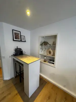 Küche/Küchenzeile in der Unterkunft BG Living & Hosting - Stilvolles Studio im Herzen der Stadt - WLAN inklusive