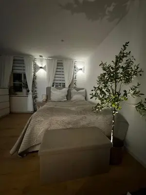 Ein Bett oder Betten in einem Zimmer der Unterkunft BG Living & Hosting - Stilvolles Studio im Herzen der Stadt - WLAN inklusive
