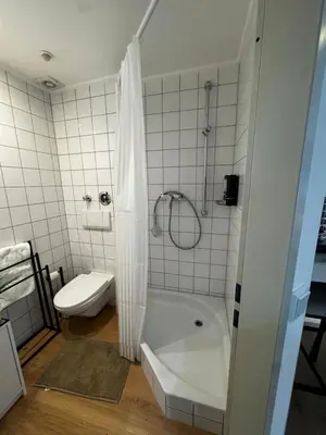 Ein Badezimmer in der Unterkunft BG Living & Hosting - Stilvolles Studio im Herzen der Stadt - WLAN inklusive