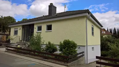 Das Gebäude in dem sich die Ferienwohnung befindet
