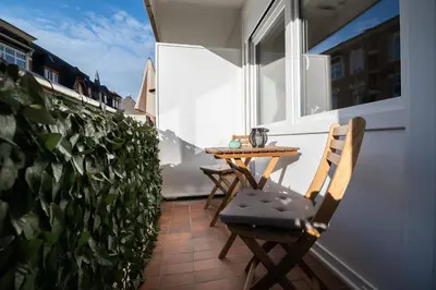 Ein Balkon oder eine Terrasse in der Unterkunft City-Apartment mit Parkplatz, Balkon und Küche