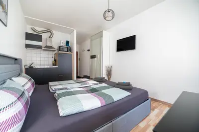 Küche/Küchenzeile in der Unterkunft City-Apartment mit Parkplatz, Balkon und Küche