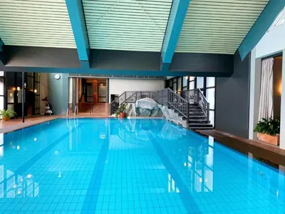 Der Swimmingpool an oder in der Nähe von Family home in Hambachtal Boutique Resort