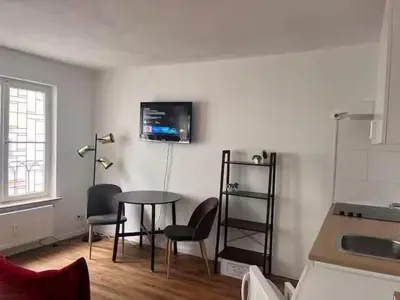 TV/Unterhaltungsangebot in der Unterkunft Zentrale schöne Wohnung in der Altstadt mit Balkon