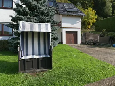 Ein Garten an der Unterkunft Ferienwohnung in der Vulkaneifel