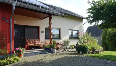 Ein Garten an der Unterkunft Öko-Appartement Melanie
