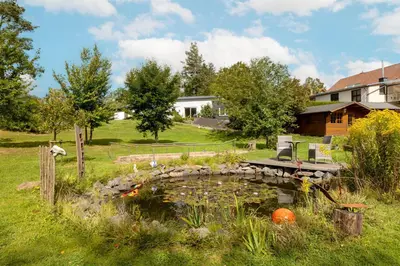 Ein Garten an der Unterkunft Ferienhaus Eifelblick