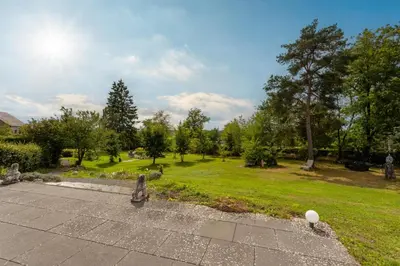 Ein Garten an der Unterkunft Ferienhaus Eifelblick