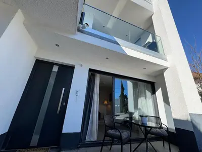 Ein Balkon oder eine Terrasse in der Unterkunft Landruhe Koblenz- Modernes Apartment