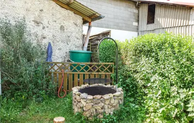 Ein Garten an der Unterkunft Nice Apartment In Pelm With Wifi