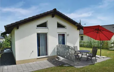 Das Gebäude in dem sich das Ferienhaus befindet
