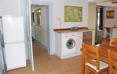 Küche/Küchenzeile in der Unterkunft Nice Home In Lünebach With Kitchen