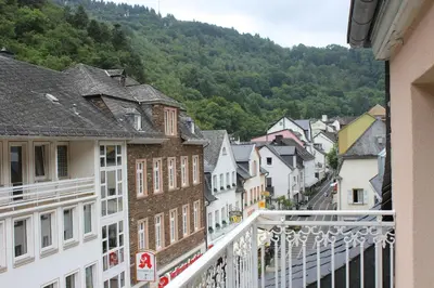 Ein allgemeiner Bergblick oder ein Berglick von der Ferienwohnung aus
