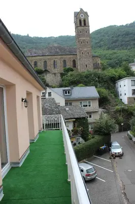 Ein allgemeiner Bergblick oder ein Berglick von der Ferienwohnung aus
