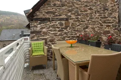Ein allgemeiner Bergblick oder ein Berglick von der Ferienwohnung aus