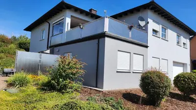 Das Gebäude in dem sich die Ferienwohnung befindet