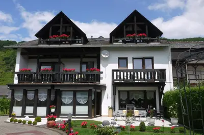 Das Gebäude in dem sich das Bed & Breakfast befindet