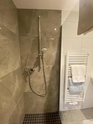 Ein Badezimmer in der Unterkunft Privatzimmer Hoffmann