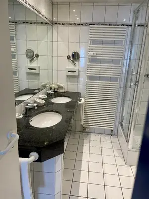 Ein Badezimmer in der Unterkunft Hotel Wittlicher Hof